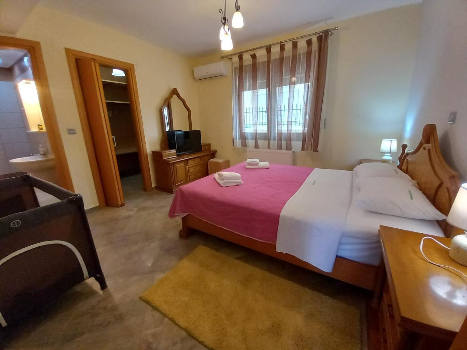 Peramos Rent House Apartment Néa Péramos Екстериор снимка